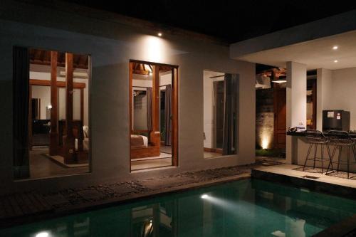 Kerobokan Hotel | The Riang Villa