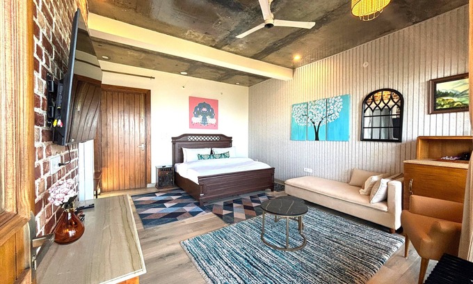 Kanatal Villa | The Ridge House By Himalayan Eco Lodges