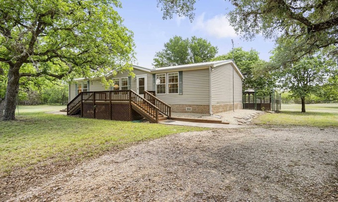 Tarpley House | The Roost at Kingfisher Ranch