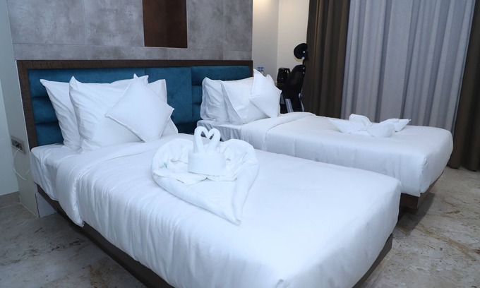 Gwalior Hotel | The Royal Class Hotel