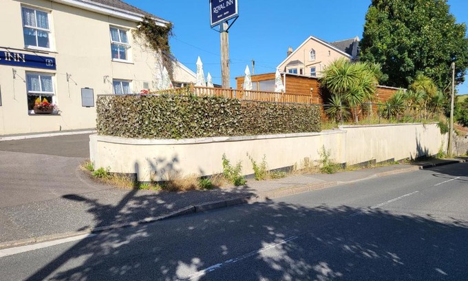 Tywardreath Hotel | The Royal Inn