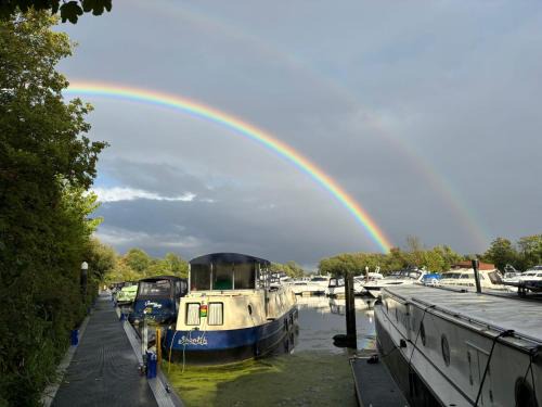 Staines Boat Rental | The Royal Marina Escape!