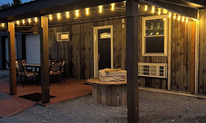 Loretto Apartment | The Rustic Suite on Bourbon Trail