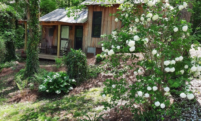 Franklin Cabin | The Rusty Nail, Shabby Chic Tiny Home/House!