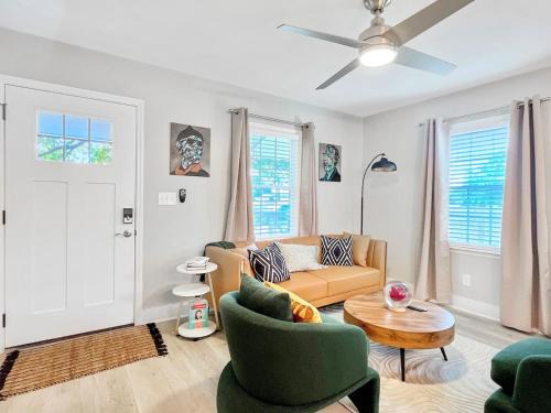 North Charleston House | The Saint Murray perfect 2 bedroom minutes to everything