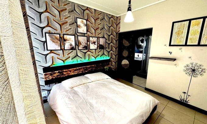 Greater Johannesburg Metropolitan Area Apartment | The Sanctuary: Sleek Smart Space