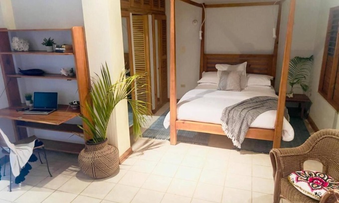 Castara House | THE SEAVIEW