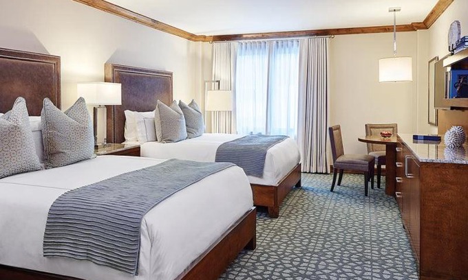 Vail Apartment | The Sebastian- Vail Double Queen Hotel Room