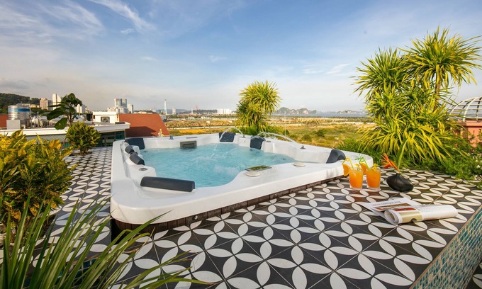 Bai Chay Hotel | The Secret HaLong Hotel
