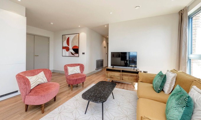 Tottenham Hale Apartment | The Sophisticated Stay