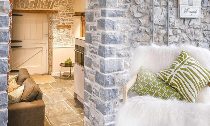 Saint Athan House | The Stables at Gileston Manor