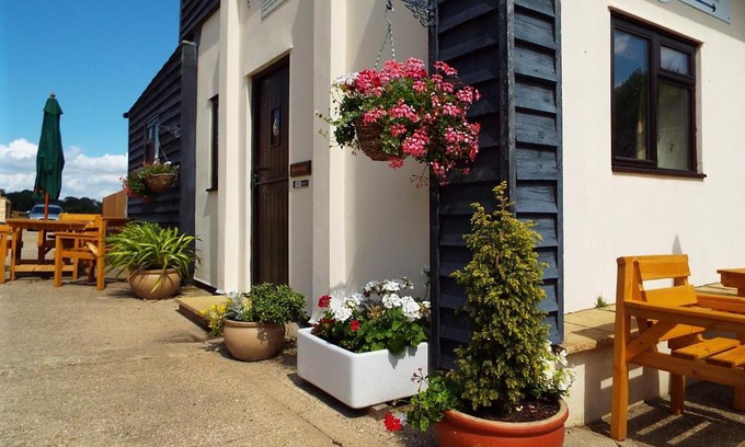 Wootton Apartment | The Stableyard