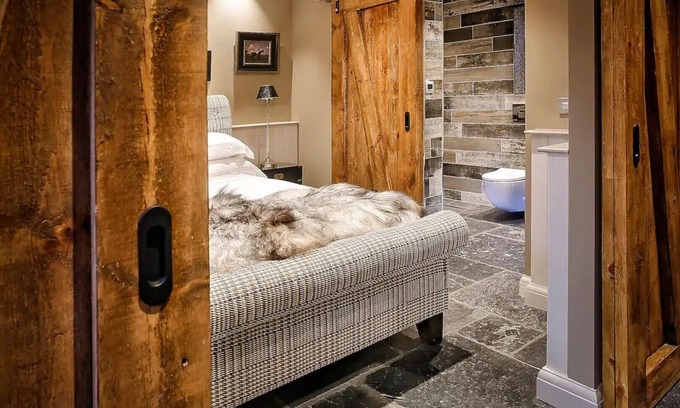 Gileston Apartment | The Stalls, Gileston Manor Coastal Retreat