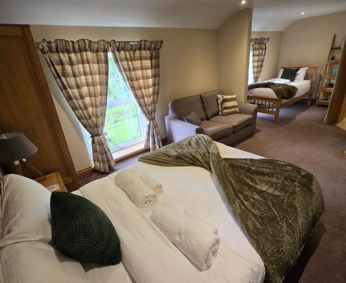 Weaverthorpe Hotel | The Star Inn, Weaverthorpe