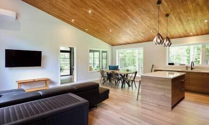 Coaticook House | The Striped Owl - Chalet in nature