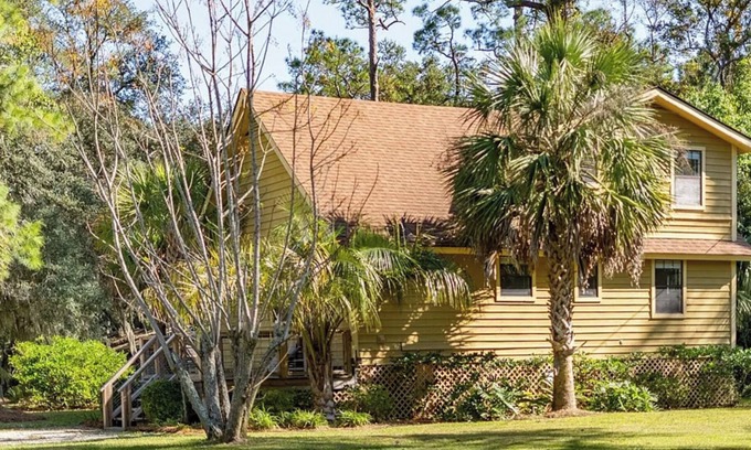 Brunswick House | The Sunny Cottage - Cozy River Retreat with Porch + Dock Access