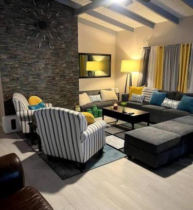 Cul de Sac Apartment | The Thinking Turtle