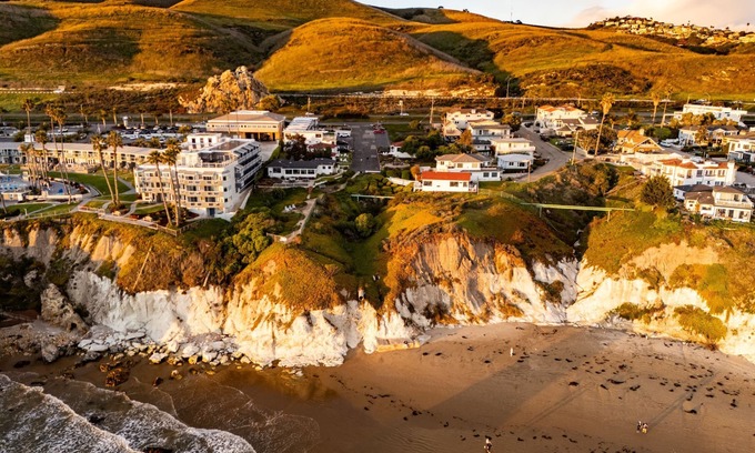 Motel District Hotel | The Tides Oceanview Inn and Cottages