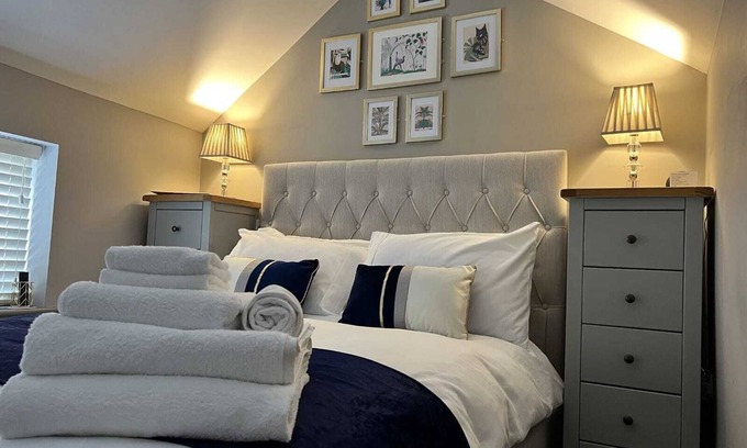 Beckingham Cottage | The Tower, 1 bed, 1850's Tiny House