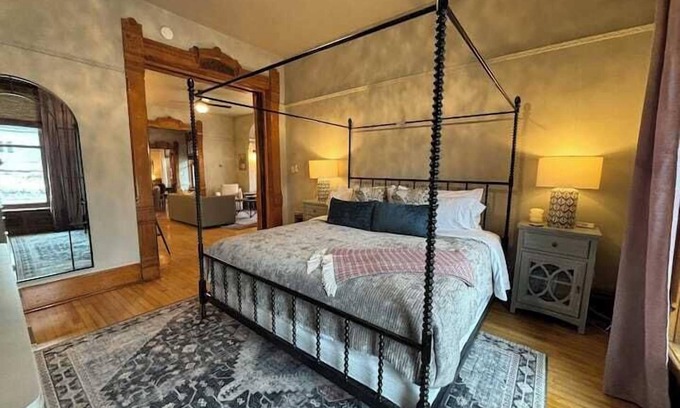 Brewers Hill House | The Tower | An Historic Accommodation