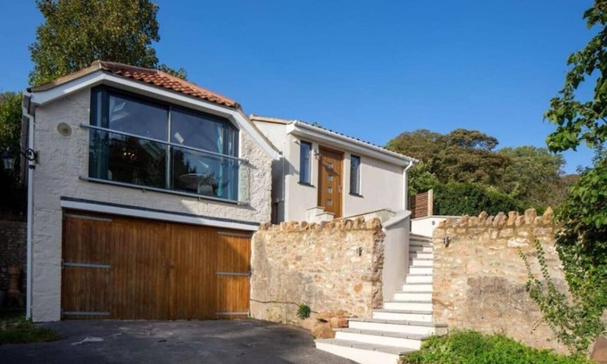 Banwell Cabin | The Tullet, boutique hideaway in Somerset - pet friendly