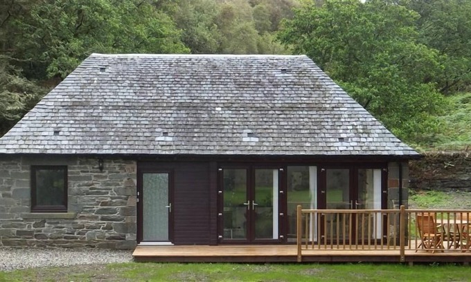 Lochgilphead Cottage | The Turbine House - a cottage that sleeps 2 guests in 1 bedroom