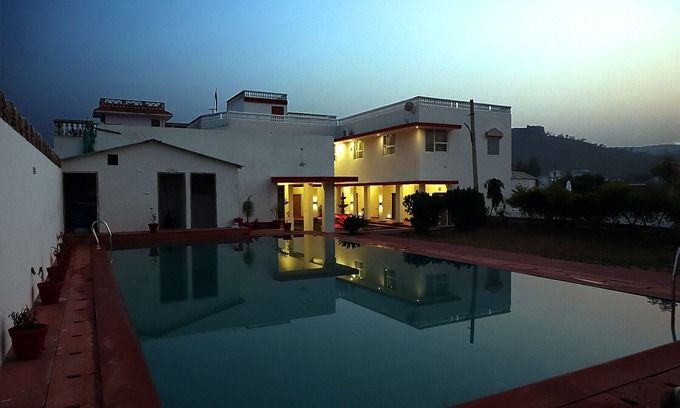 Sariska Hotel | The Vanashv