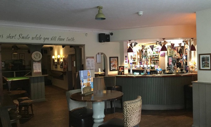 Burnham-on-Sea Bed & Breakfast | The Victoria Hotel