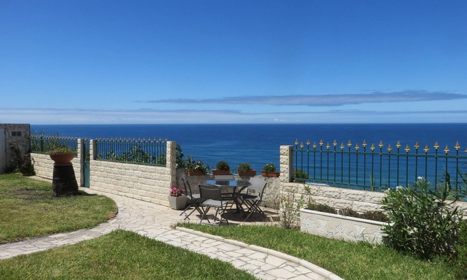 Vale Furado Apartment | The "Vitoria" apartment - a small and cozy apartment for 1 person