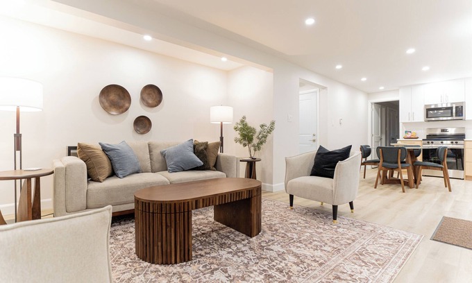 Elora Apartment | The Water Street Suite | New 2-Bed Suite | Steps to Downtown Elora