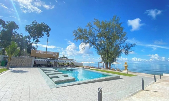 Koh Rong Sanloem Hotel | The Wave
