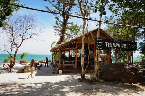 Koh Rong Hotel | The Wavy Sailor