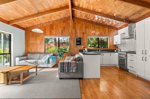 Onemana House | The Wee Bothy - Whangamata Holiday Home