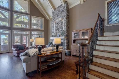 Dawsonville House | The White Hart House Lake Lanier