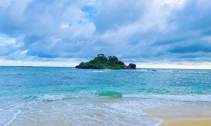 Midigama Villa | The White House Villa