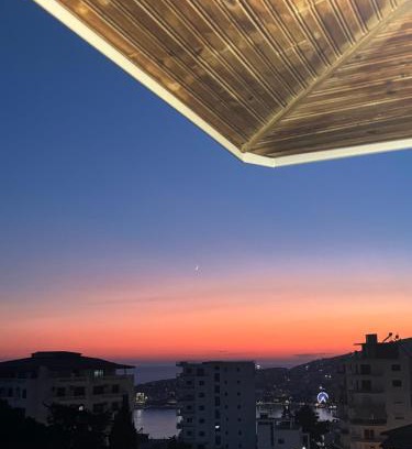 Qafe e Gjashtes Hotel | The White Troy