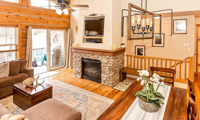 Rendezvous House | The Wildflower