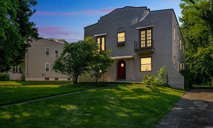 Wyoming Apartment | The Willydorf Astoria: a 1920s-style residence | Sleeps up to 4