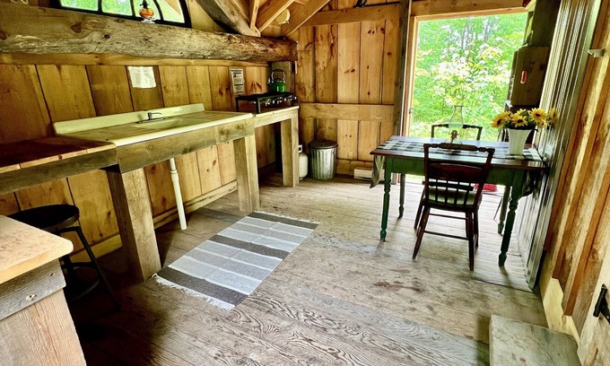 Barnstead Cabin | The Windfall Off-Grid Cabin and Farm Stay