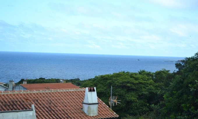 Praia da Vitoria House | The Winery House