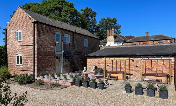 Frampton House | The Woad Mill