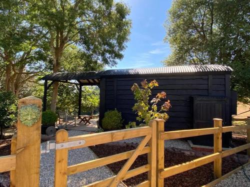 Minehead Cabin | The Woodmans Hut Minehead