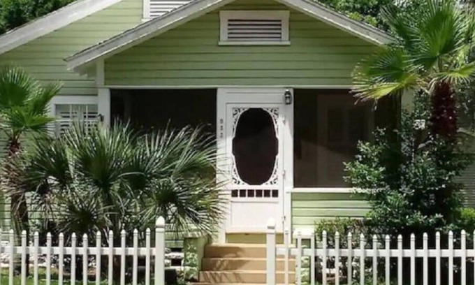 Mount Dora Cottage | "The WOW COTTAGE" ~ The LEGENDARY Can't-Miss Experience in Historic Mount Dora!