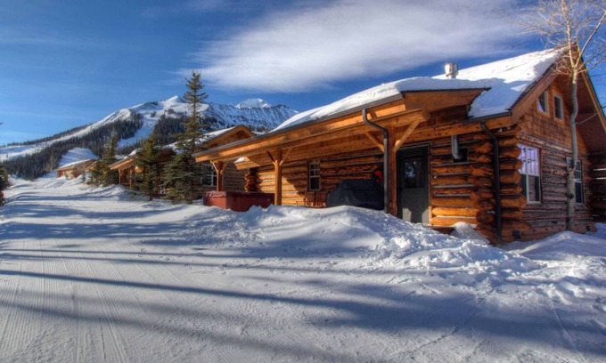 Big Sky Cabin | The Wrangler-Cowboy Heaven Cabin, Hot Tub, Firepit, New Bathrooms & Furnishings