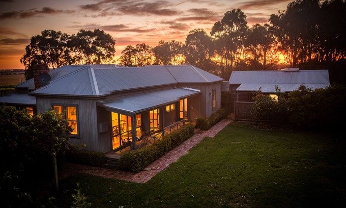 Mannerim Other | The Yellow House - Vineyard Stay