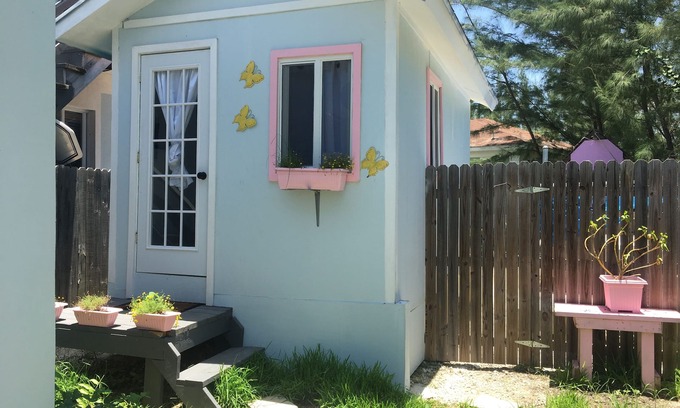 Nassau House | The YellowButterfly Tiny House