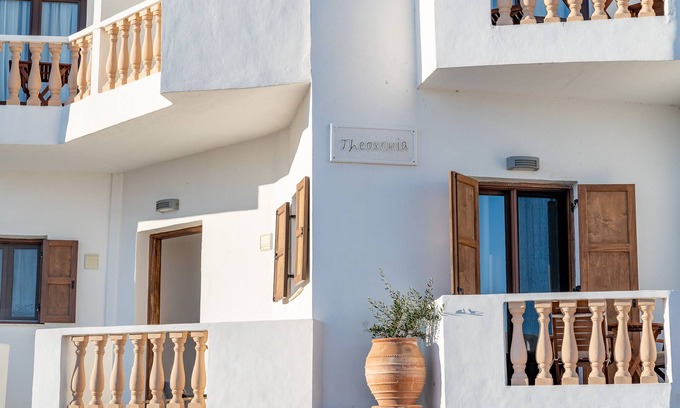 Panagia Apartment | Theoxenia Deluxe Apartment with Sea View
