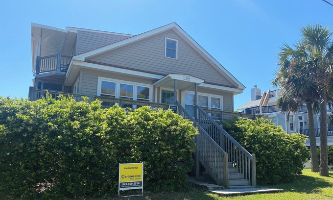 South Carolina Lowcountry House | Third-Row Home w/Ocean Views & Easy Beach Access; Screened Porch; Sun Deck; CableTV/WiFi