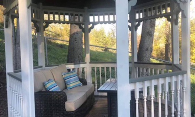 Bayview House | This house is a 4 bedroom(s), 4 bathrooms, located in Bayview, ID.