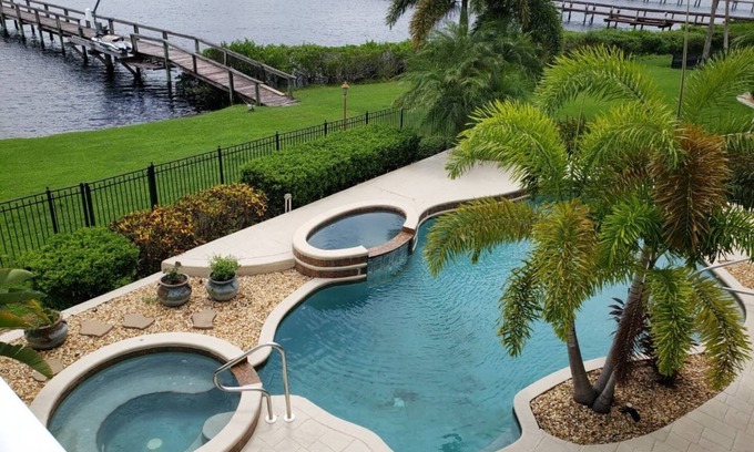Gulf Cove House | This house is a 6 bedroom(s), 4.5 bathrooms, located in Port Charlotte, FL.